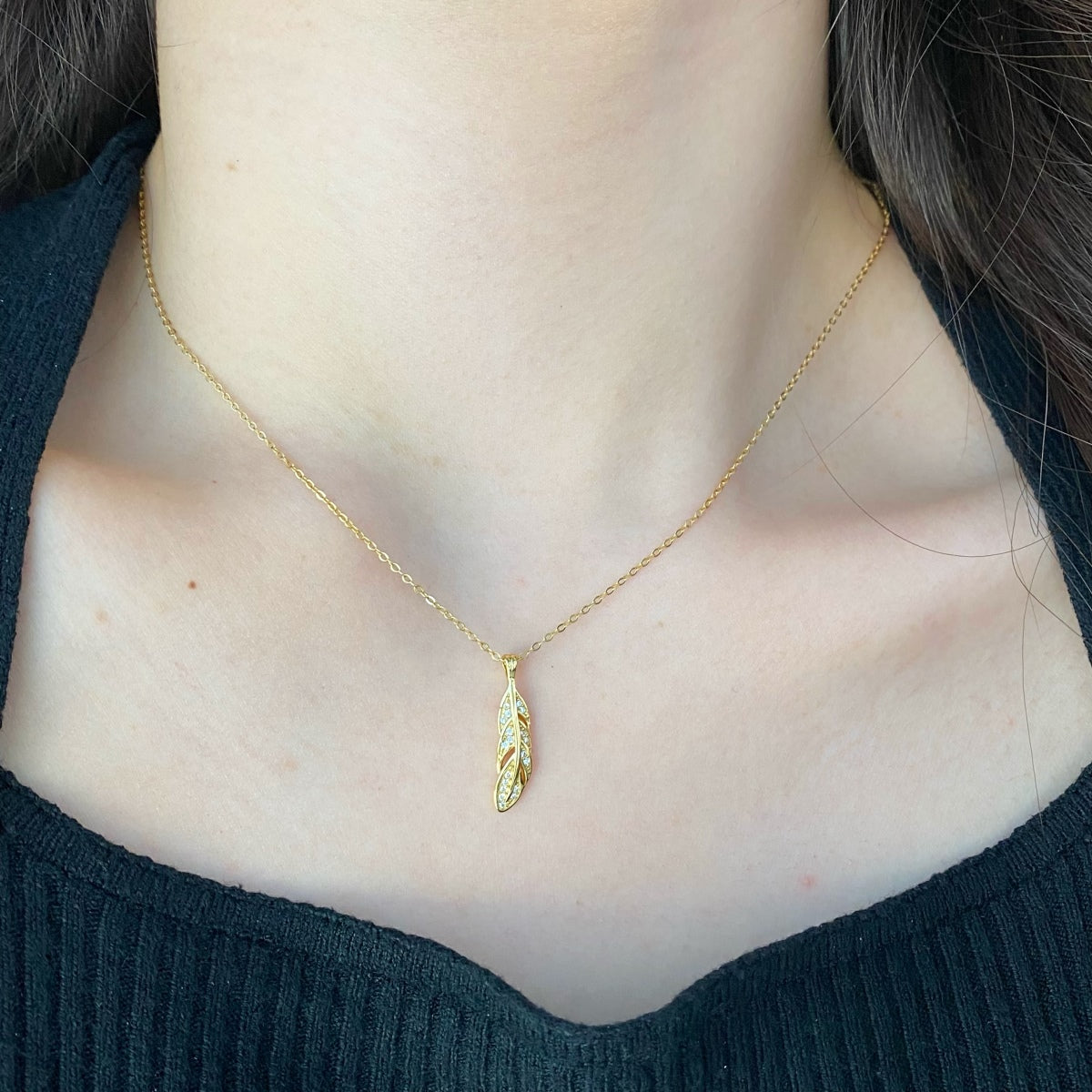Yellow Gold Leaf Pendant With Link Chain