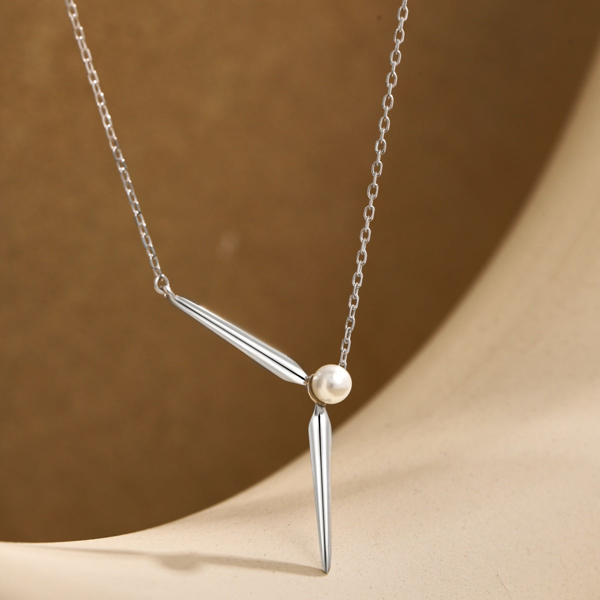 Silver Minimal Design Pearl Necklace