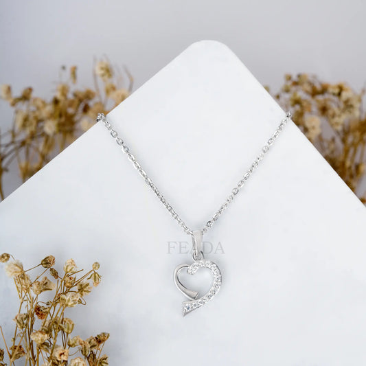 Delicate Halo Heart Zircon Chain & Pendant