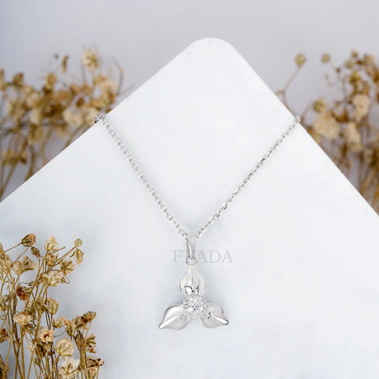 Bloom of Grace Zircon Chain & Pendant