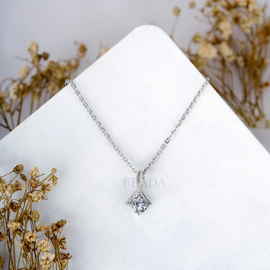 Solitaire Diamond Silver Zircon Chain & Pendant