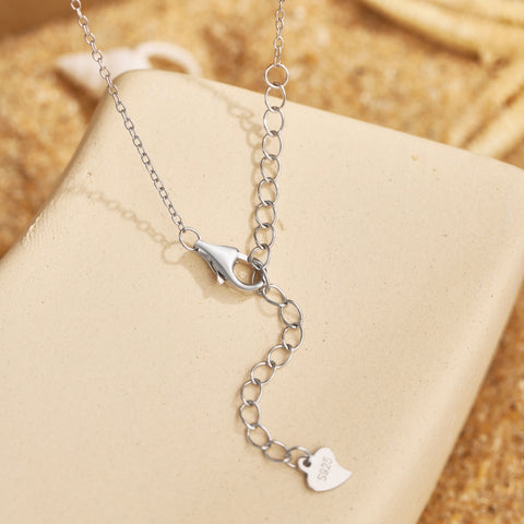 Minimal Pearl Necklace