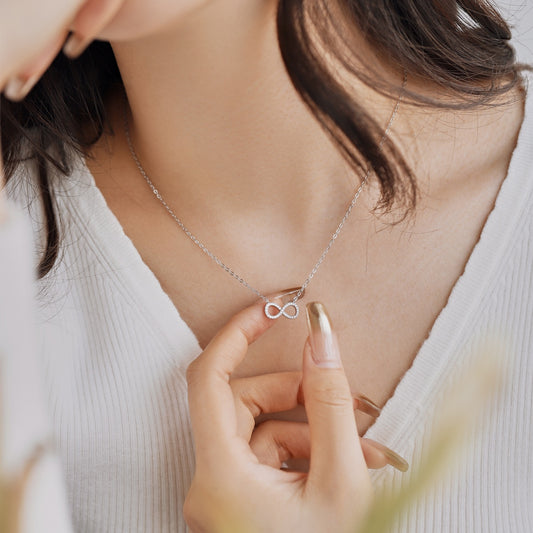 Infinity Zircon Necklace