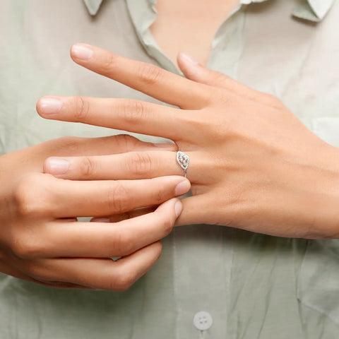 Leaf Flow Delicate Ring