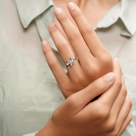 Leaflight Delicate Ring