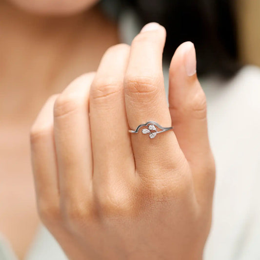 Trio Bloom Minimal Ring