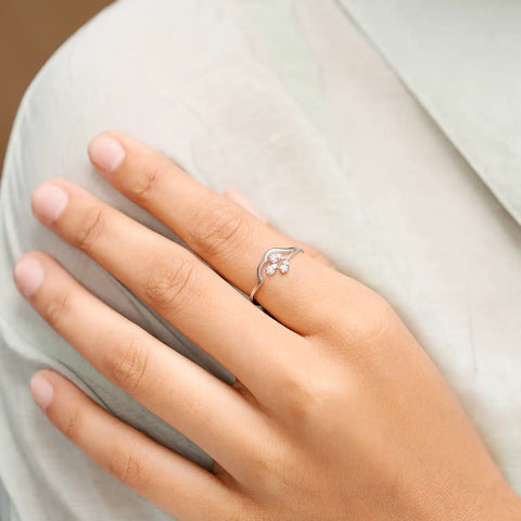 Trio Bloom Minimal Ring