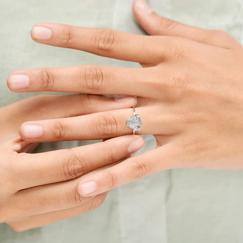 Petal Heart Delicate Ring