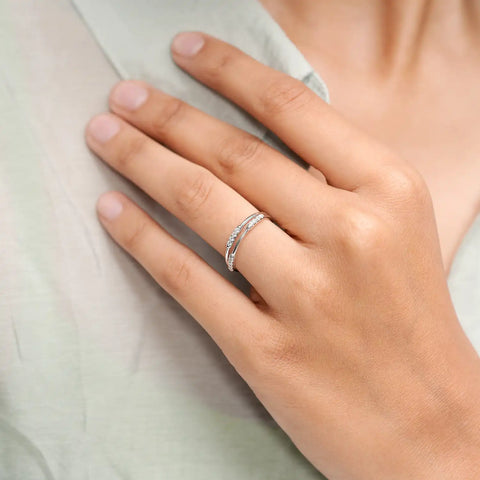 Triangle Bloom Delicate Ring
