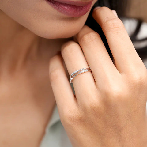 Triangle Bloom Delicate Ring