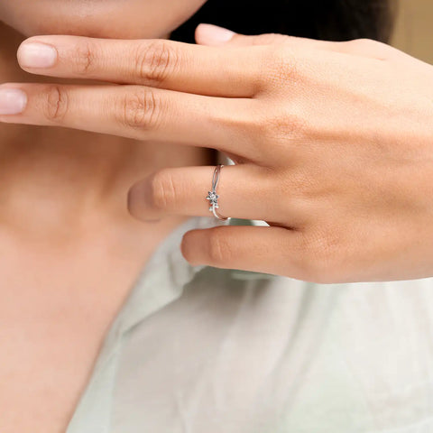 Petal Grace Delicate Ring