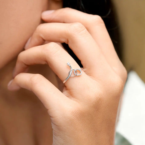 Sunbeam Curl Delicate Ring