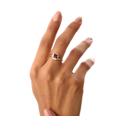 6 MM Asscher Cut Garnet Signet Ring, Octagon Shape Dainty Statement Ring, Minimalist Handmade Solitaire Promise Ring