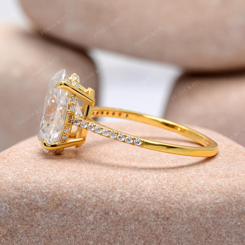 3.188 CT Round, Oval Cut Colorless Engagement Ring