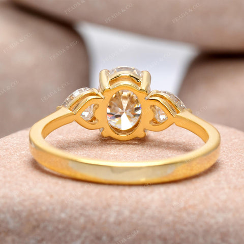 1.75 CT Oval, Heart Cut Colorless Engagement Ring