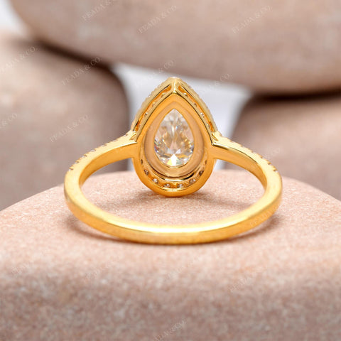 1.638 CT Pear, Round Cut Colorless Engagement Ring