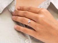 Daisy Gleam Delicate Ring