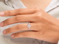 Sunbeam Curl Delicate Ring