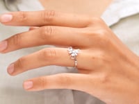 Whisper Curve Delicate Ring