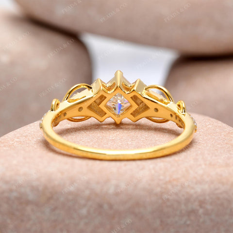 0.974 CT Princess, Round Cut Colorless Engagement Ring