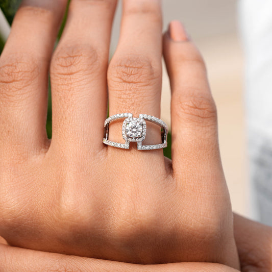 1.024 CT Round Cut Colorless Engagement Ring