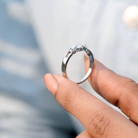0.14 CT Round Diamond Dual Heart Fashion Ring