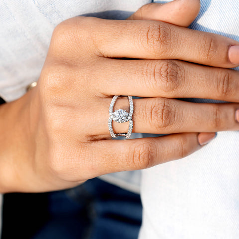 1.536 CT Round Cut Colorless Engagement Ring