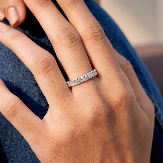 0.896 CT Round Cut Colorless Engagement Ring