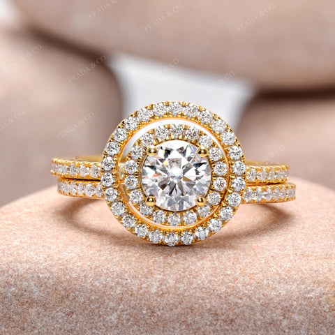 1.5 CT Round Cut Colorless Engagement Ring