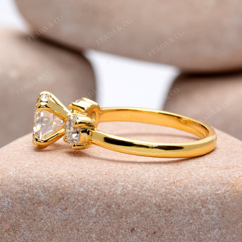 2.63 CT Round Cut Colorless Engagement Ring