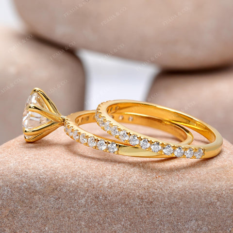 2.244 CT Round Cut Colorless Engagement Ring