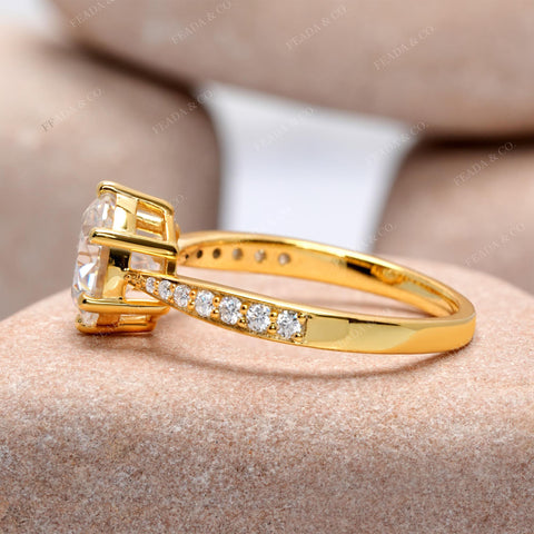 2.176 CT Round Cut Colorless Engagement Ring