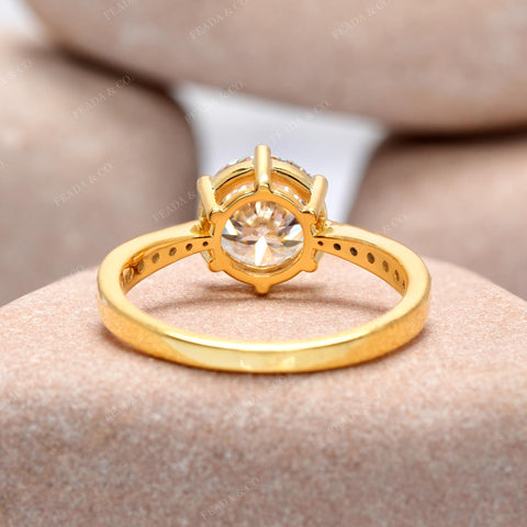 2.176 CT Round Cut Colorless Engagement Ring