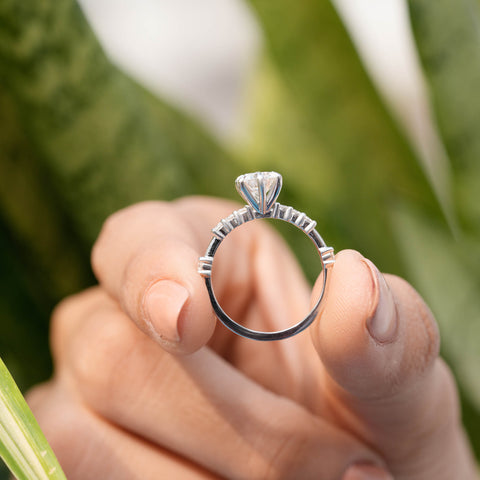 1.24 CT Round Cut Colorless  Engagement Ring