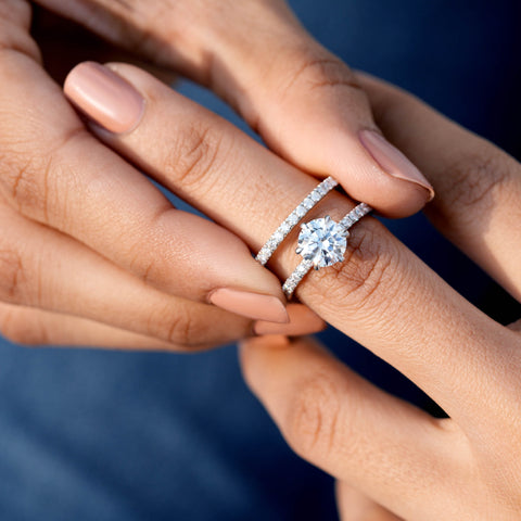 2.244 CT Round Cut Colorless Engagement Ring