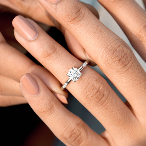 1.108 CT Round Cut Colorless Engagement Ring