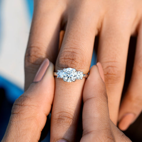 2.63 CT Round Cut Colorless Engagement Ring