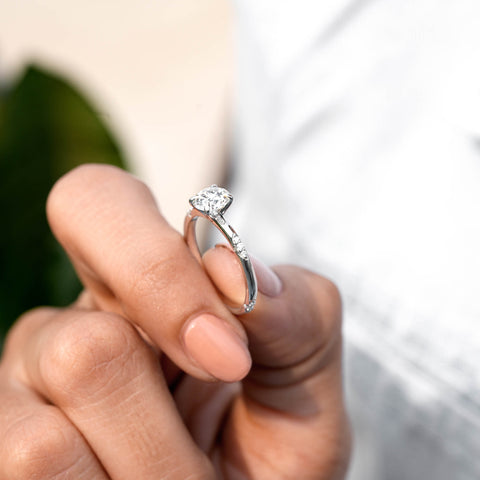 1.108 CT Round Cut Colorless Engagement Ring