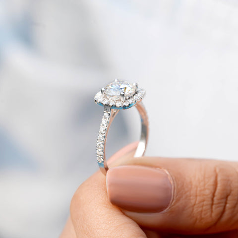 2.464 CT Round Cut Colorless Engagement Ring