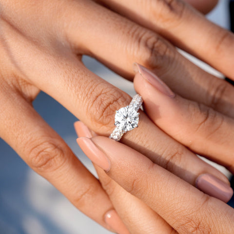 2.559 CT Round Cut Colorless Engagement Ring