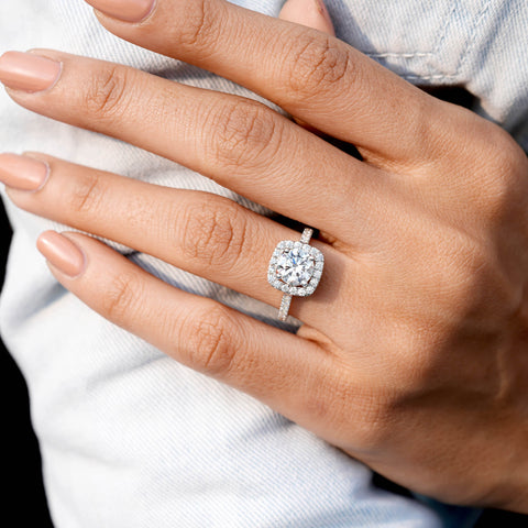 2.464 CT Round Cut Colorless Engagement Ring