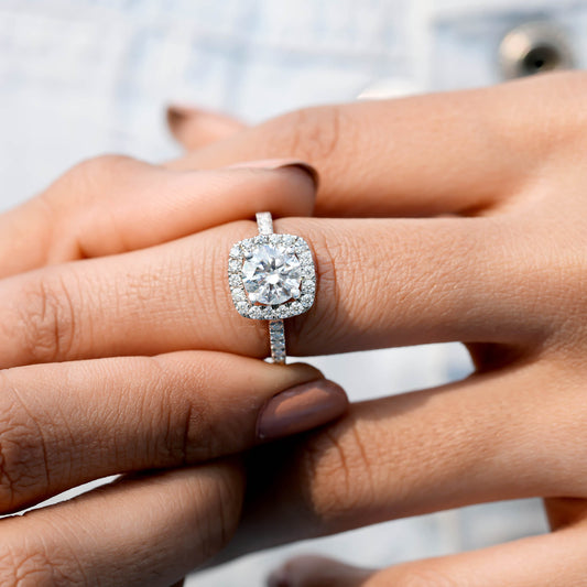 2.464 CT Round Cut Colorless Engagement Ring