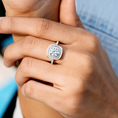 2.199 CT Round Cut Colorless Engagement Ring