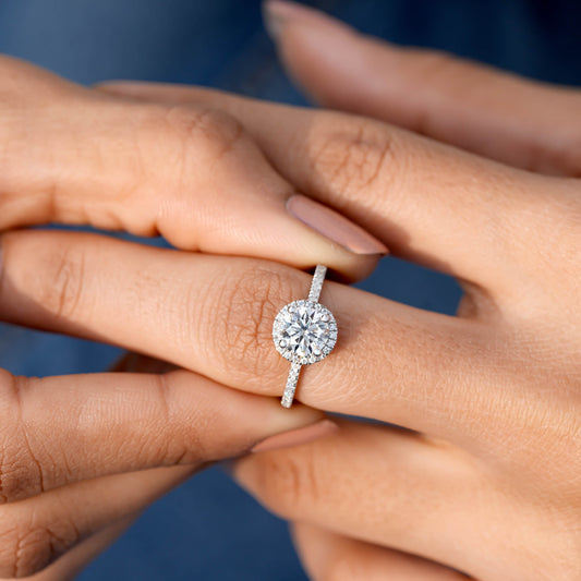 1.23 CT Round Cut Colorless Engagement Ring